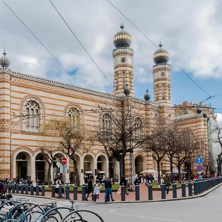 Panni Luxury Apartment Next To Gozsdu Garden Budapeste Exterior foto